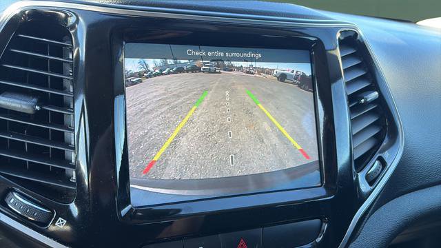 Used 2020 Jeep Cherokee Limited AWD/4WD image 27