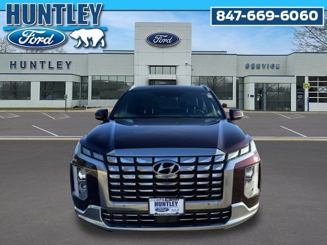 Used 2024 Hyundai Palisade Calligraphy FWD image 3