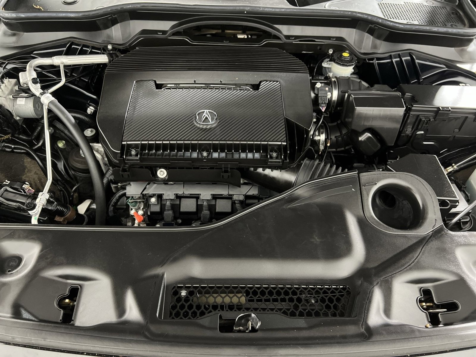 Used 2023 Acura MDX SH-AWD w/ Technology Package image 29