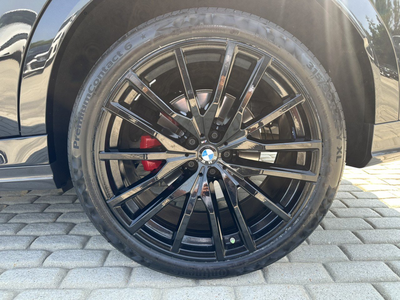 Used 2024 BMW X6 xDrive40i w/ M Sport Professional Package AWD/4WD image 6