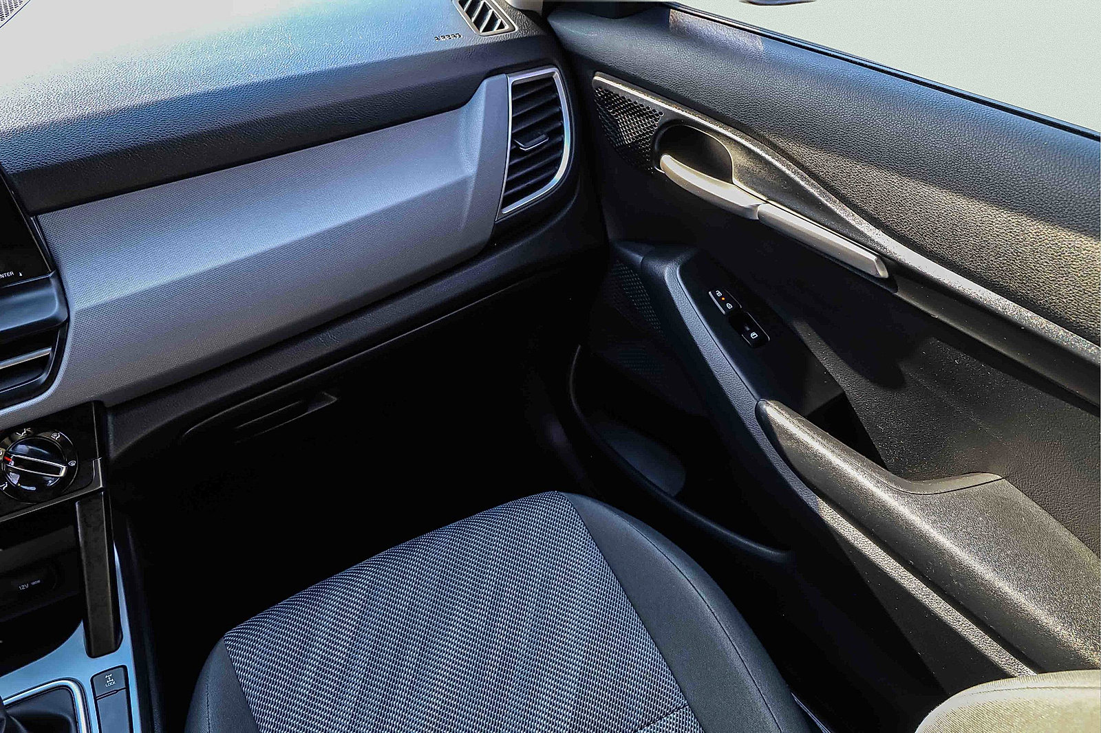 Certified 2024 Kia Seltos LX image 18