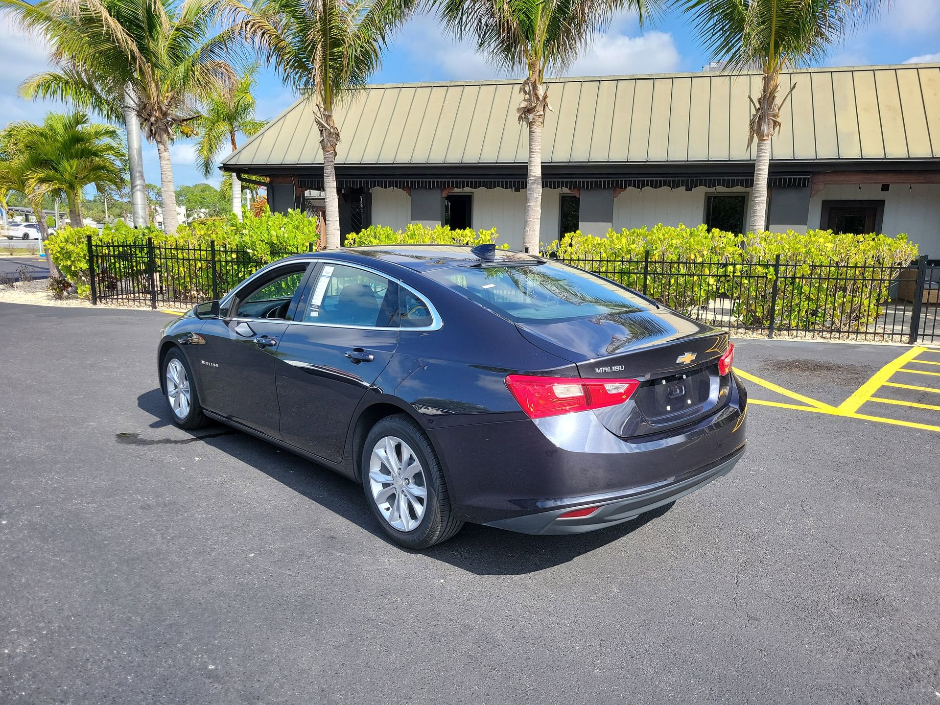 Used 2023 Chevrolet Malibu LT FWD image 8