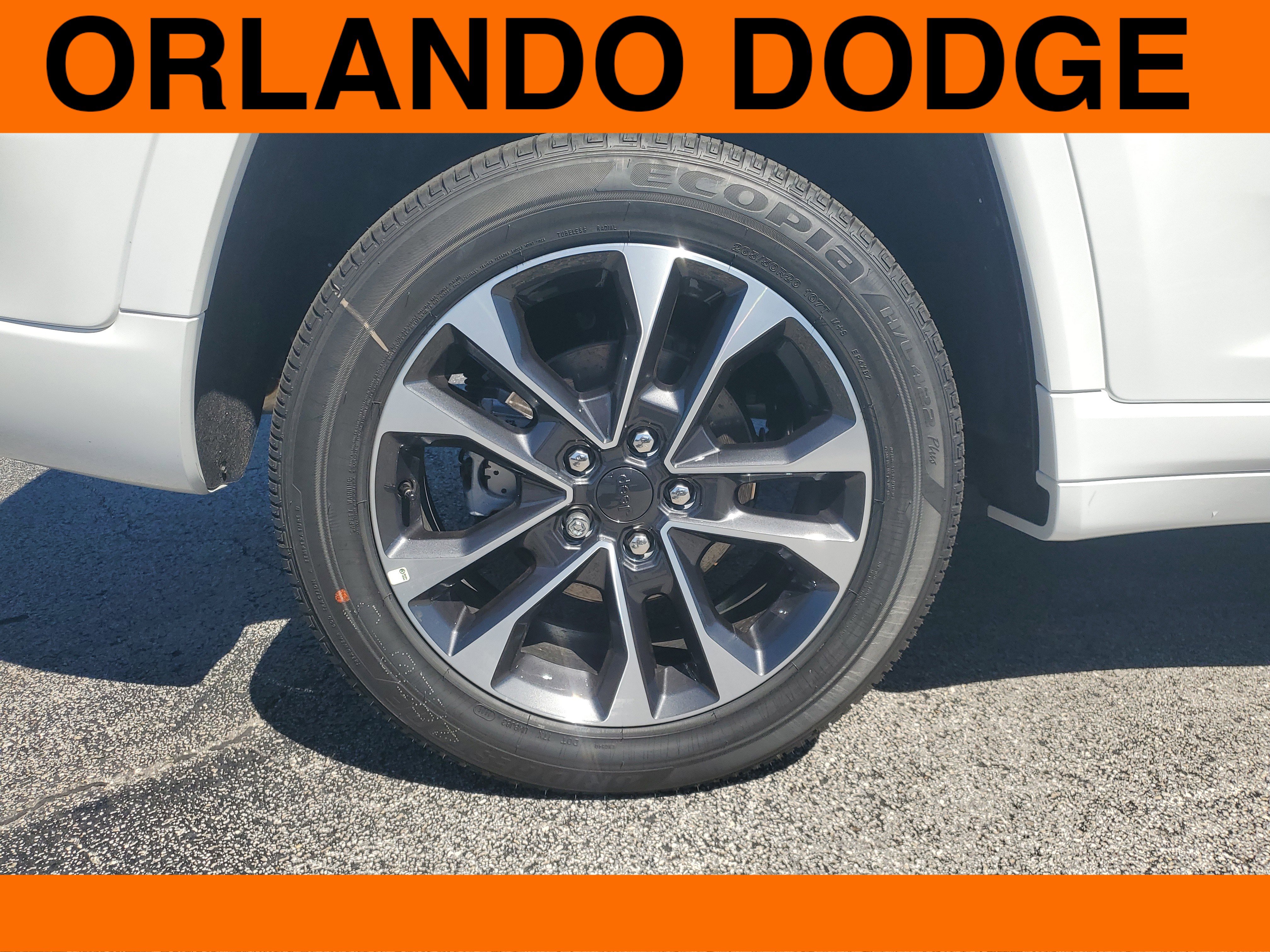 New 2025 Jeep Grand Cherokee Overland w/ Adv Protech Group III image 5