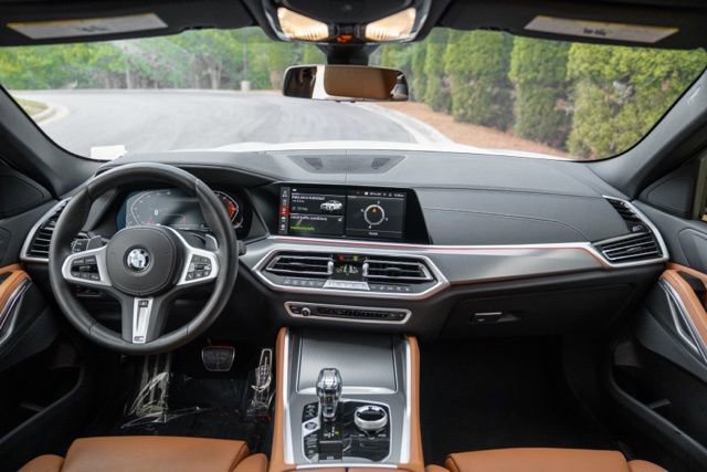 Used 2022 BMW X6 xDrive40i w/ M Sport Package AWD/4WD image 29