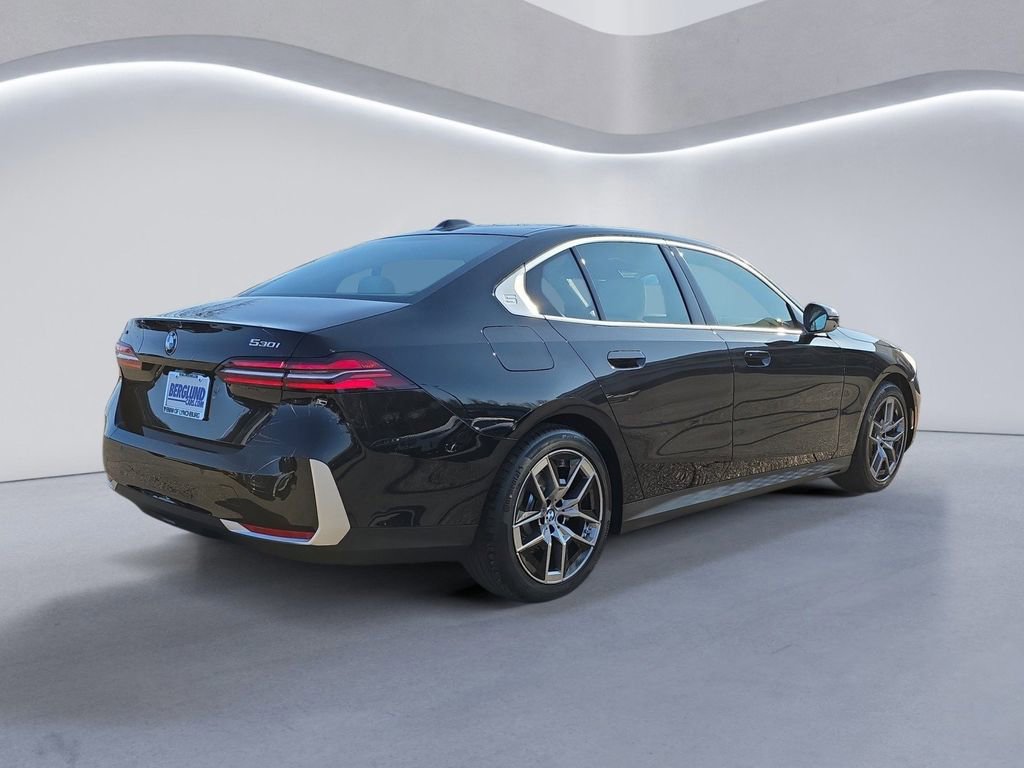 New 2026 BMW 530i xDrive w/ Premium Package image 4