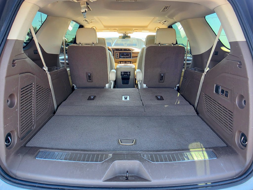 Used 2021 GMC Yukon Denali AWD/4WD image 9