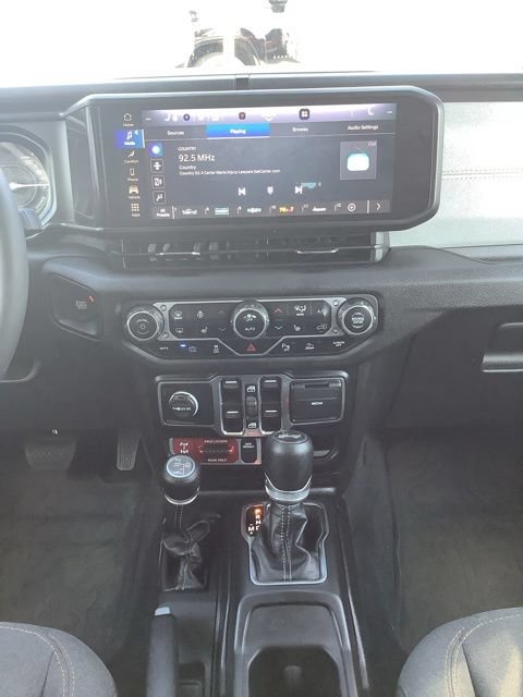 Certified 2024 Jeep Wrangler Unlimited AWD/4WD image 22