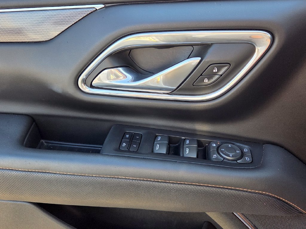 Certified 2023 GMC Yukon AT4 w/ AT4 Premium Plus Package AWD/4WD image 33