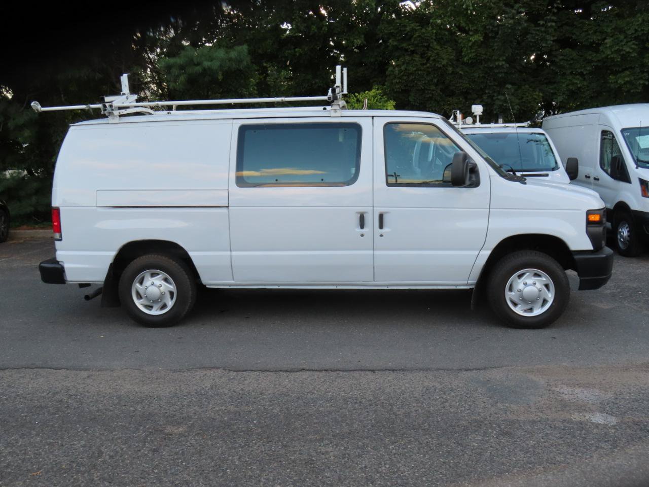 Used 2014 Ford E-150 and Econoline 150 RWD image 5