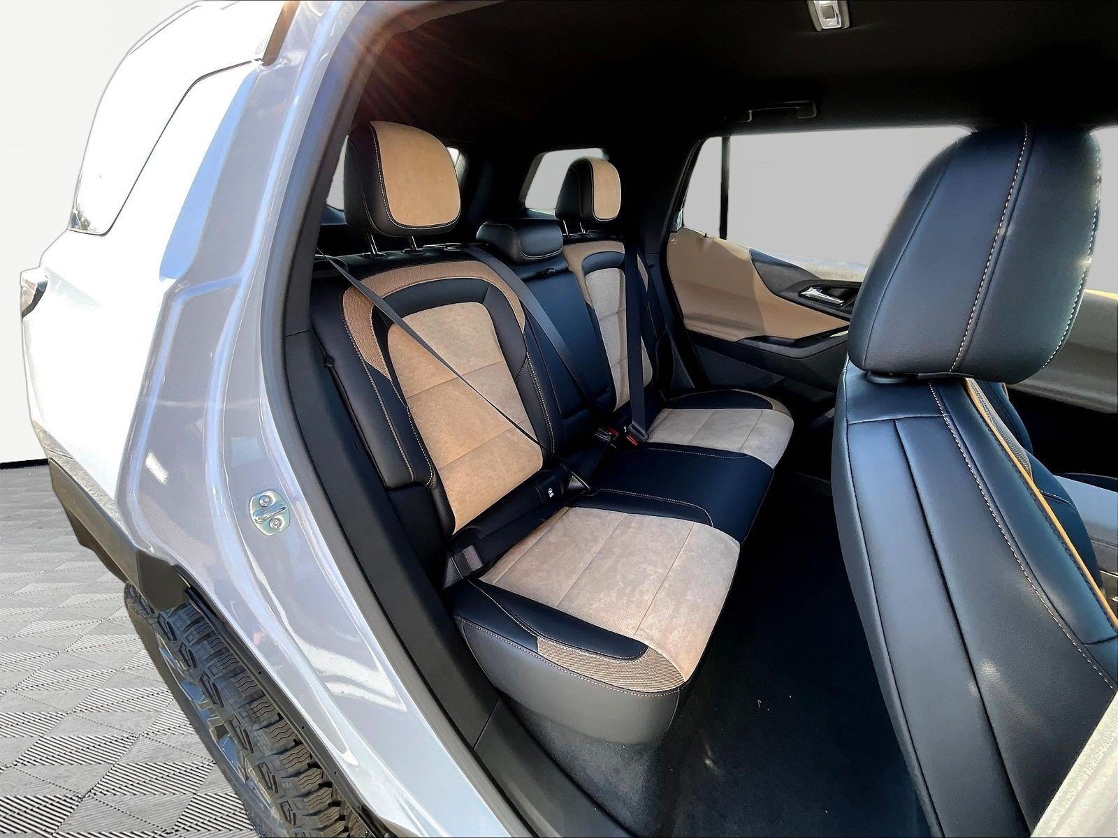 New 2027 Chevrolet Equinox ACTIV w/ Safety and Technology Package AWD/4WD image 20