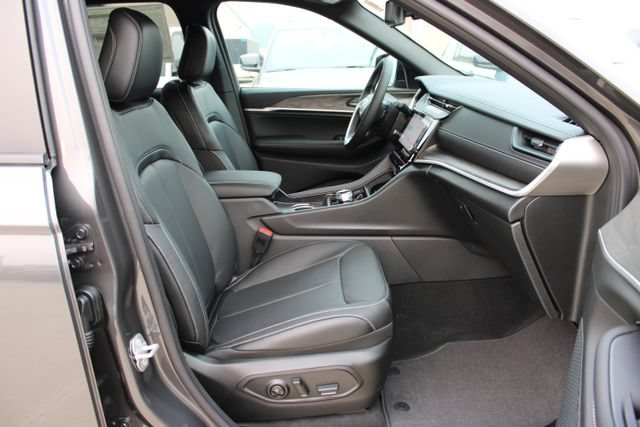 New 2026 Jeep Grand Cherokee Limited AWD/4WD image 49