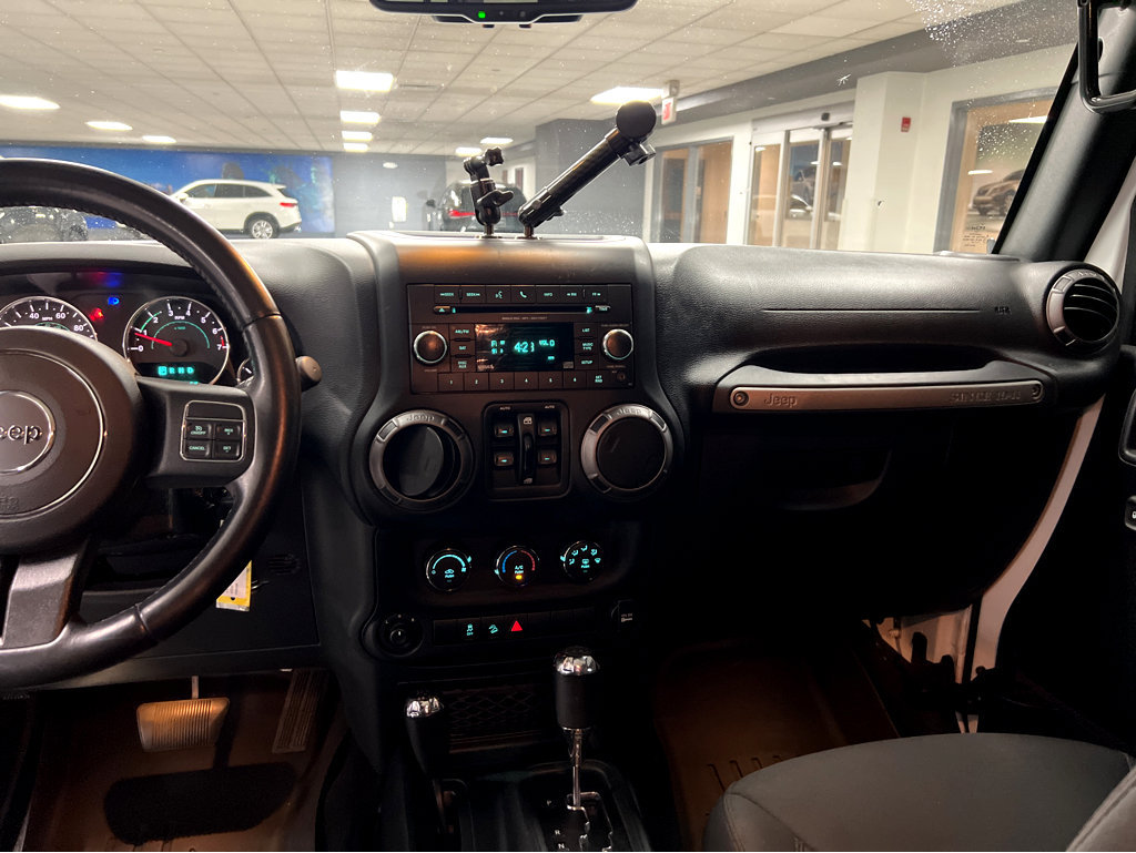 Used 2018 Jeep Wrangler Unlimited Sport S AWD/4WD image 32