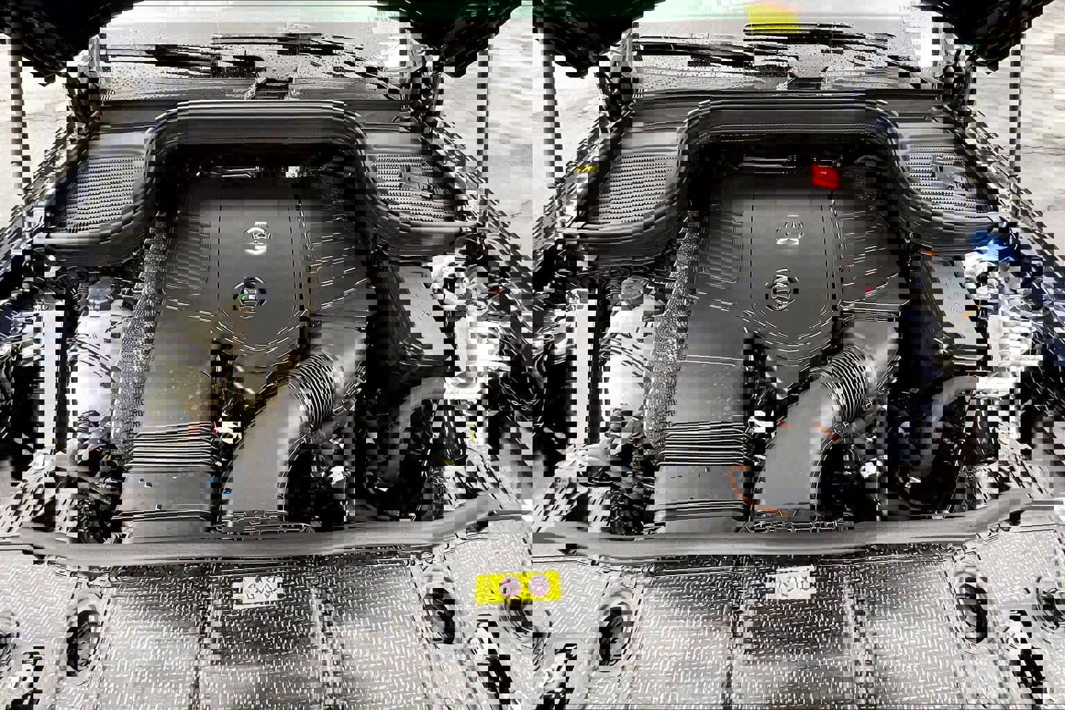 Used 2025 Mercedes-Benz GLE 450e 4MATIC image 32