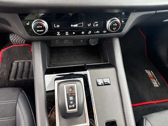 Used 2024 Mitsubishi Outlander SEL AWD/4WD image 22