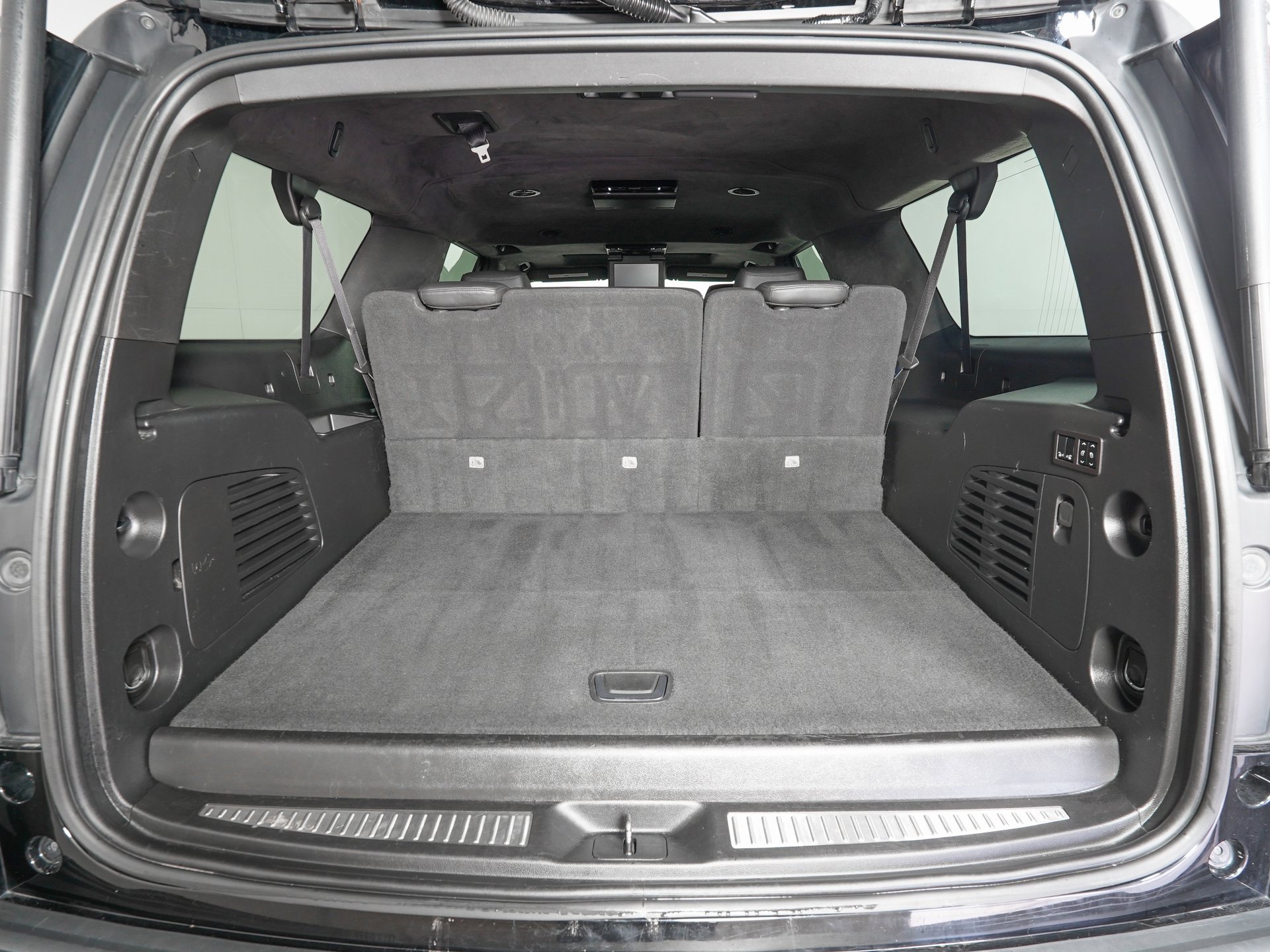 Used 2020 Cadillac Escalade ESV Platinum image 13