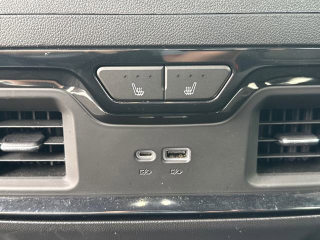 Used 2022 Chevrolet Silverado 1500 ZR2 w/ Technology Package AWD/4WD image 22