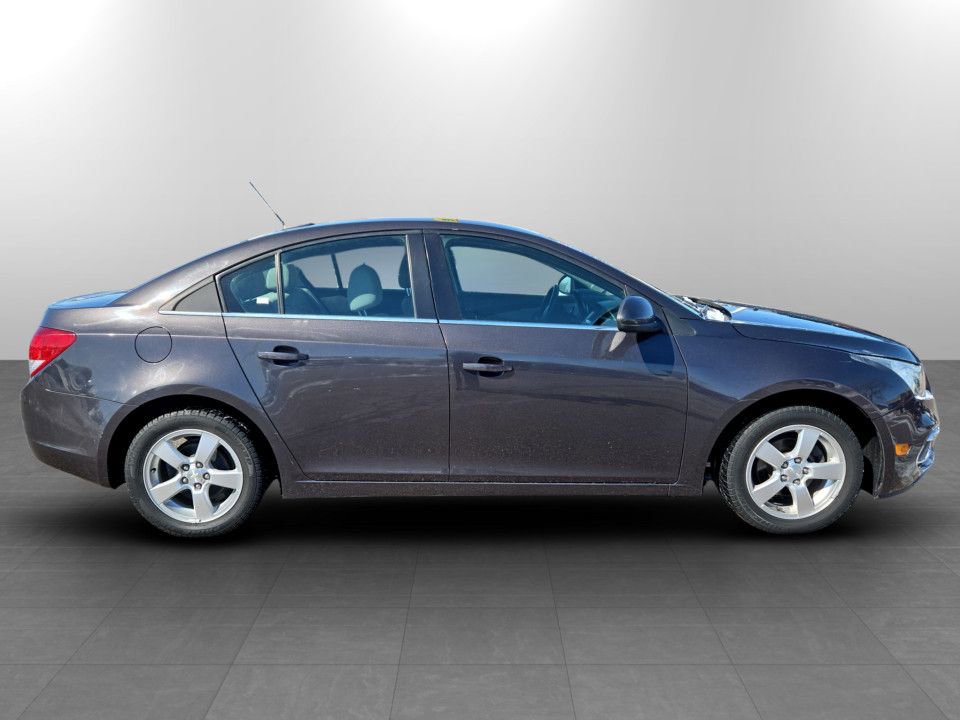 Used 2016 Chevrolet Cruze LT image 5