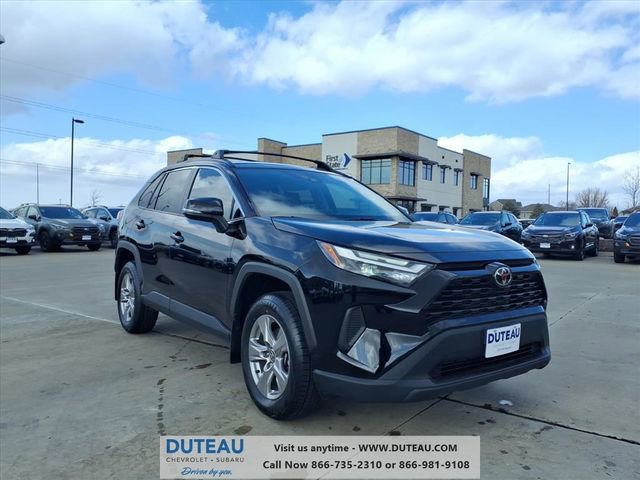 Used 2022 Toyota RAV4 XLE image 1
