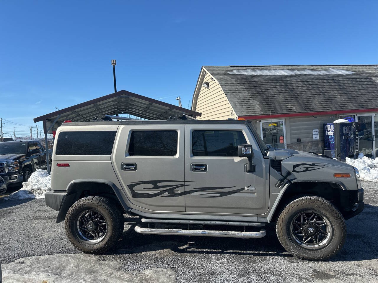 Used 2005 HUMMER H2 w/ Preferred Equipment Group AWD/4WD image 6