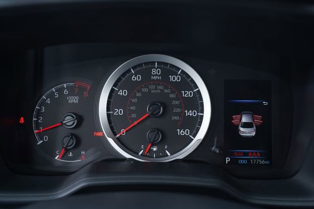 Used 2022 Toyota Corolla SE w/ Carpet Mat Package (TMS) image 29