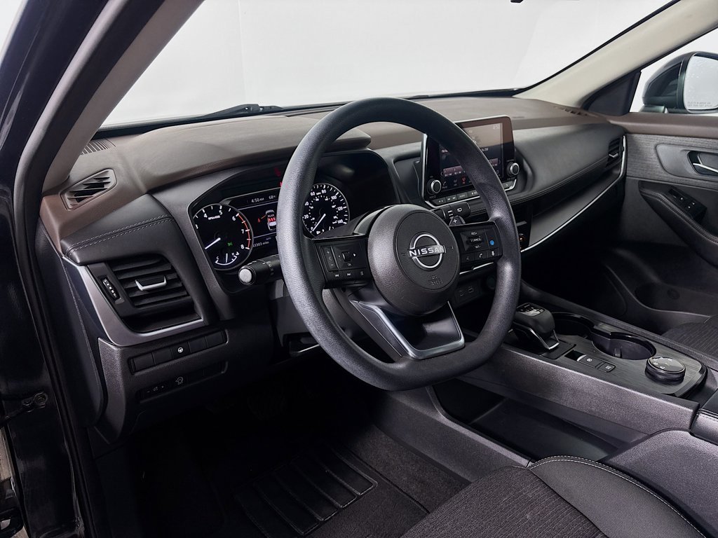 Used 2023 Nissan Rogue SV AWD/4WD image 9