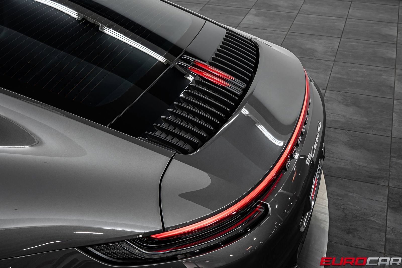Used 2024 Porsche 911 Carrera 4S w/ Sportdesign Package AWD/4WD image 17