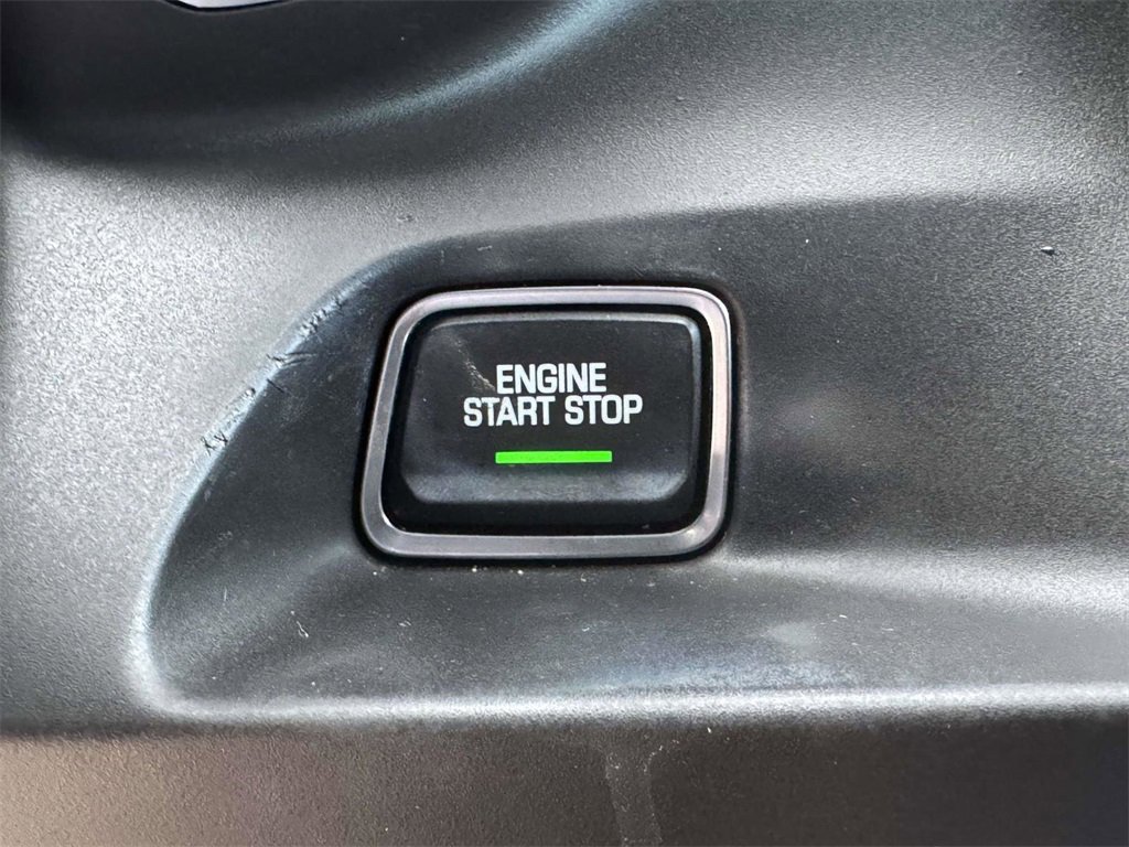 Used 2022 Chevrolet Camaro LT w/ RS Package image 9