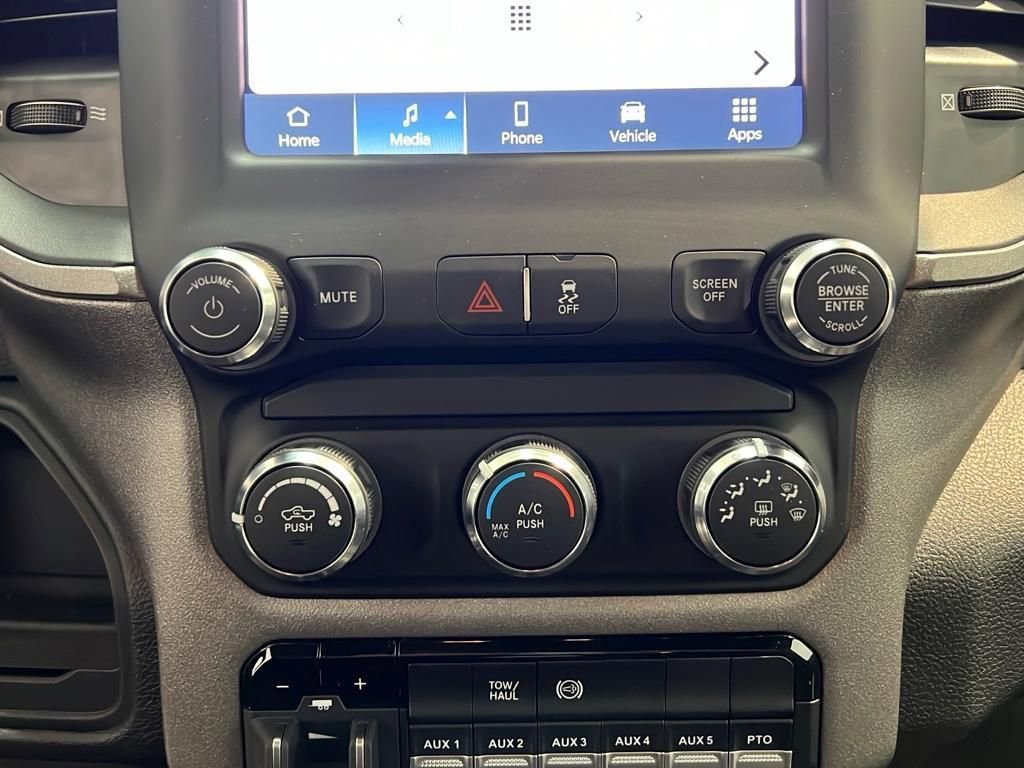 New 2024 RAM 3500 Tradesman image 15