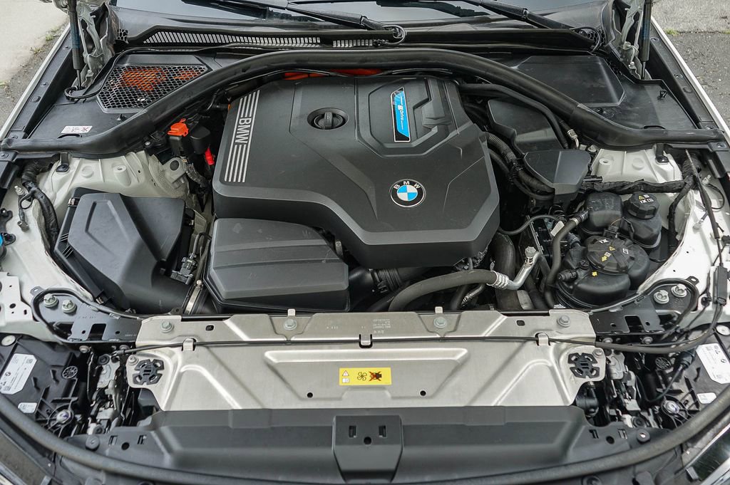 Used 2024 BMW 330e image 25