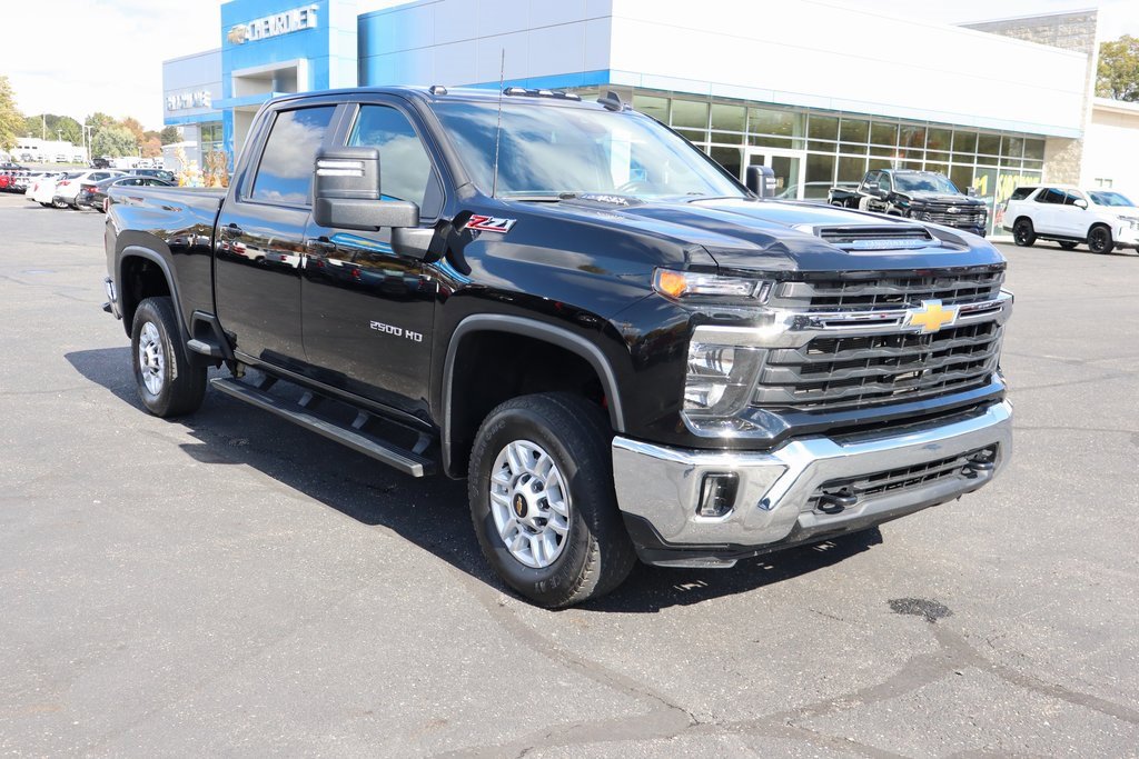 Used 2024 Chevrolet Silverado 2500 LT w/ All Star Edition image 2