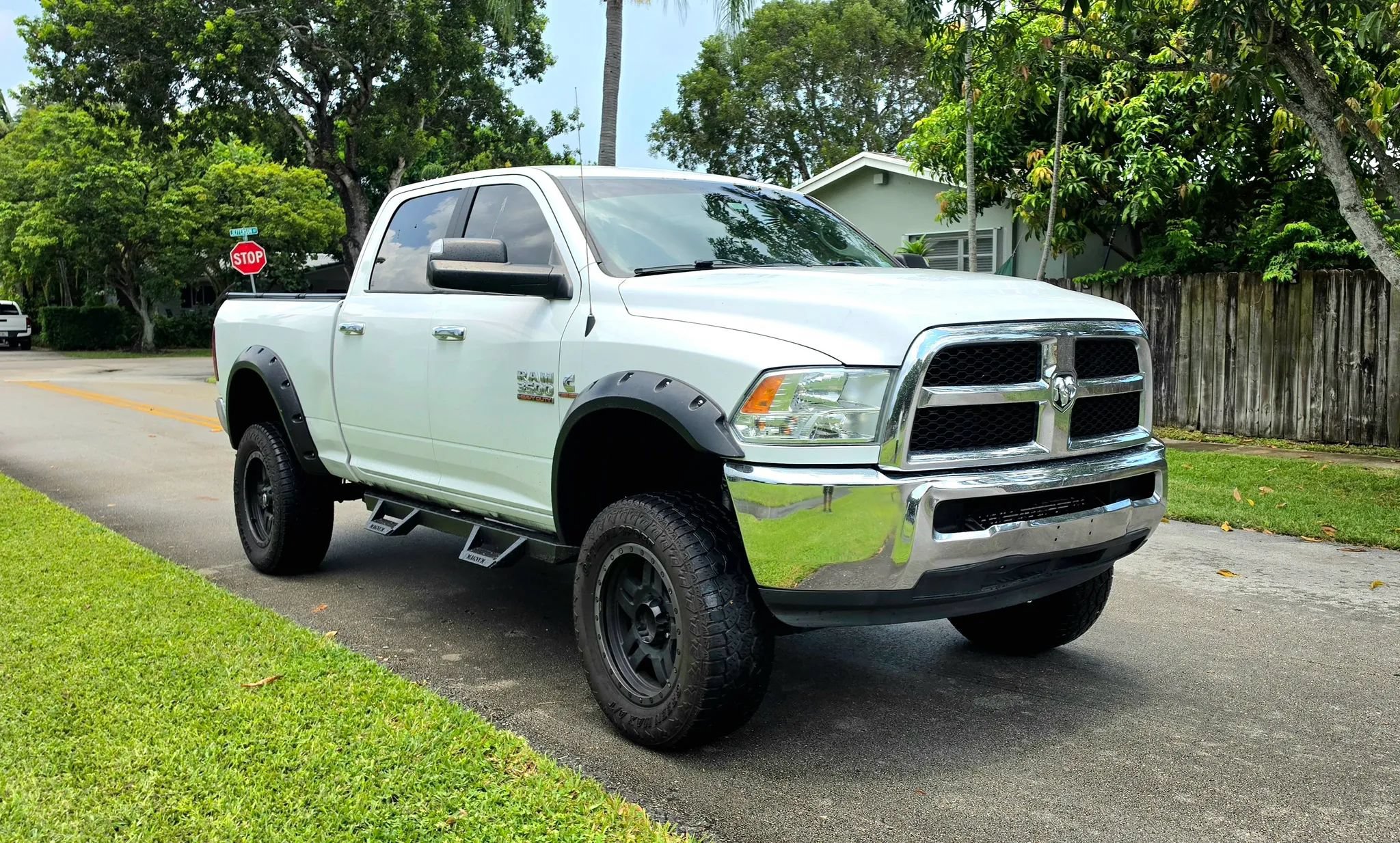 Used 2018 RAM 3500 SLT w/ Protection Group AWD/4WD image 3