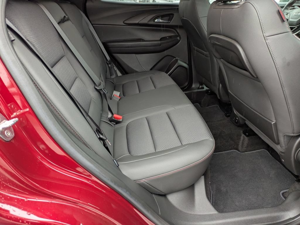 Used 2023 Chevrolet TrailBlazer RS w/ Convenience Package AWD/4WD image 36