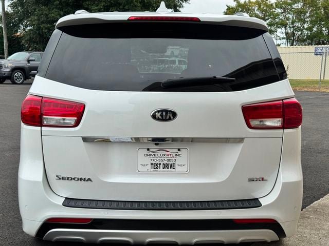 Used 2017 Kia Sedona SX Limited w/ Option Group 030 FWD image 6