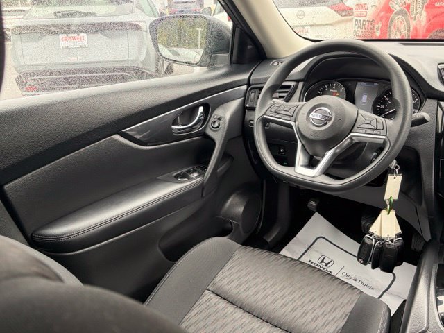 Used 2018 Nissan Rogue S AWD/4WD image 30