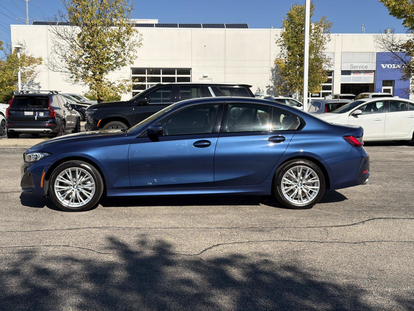 Certified 2023 BMW 330i xDrive Sedan w/ Driving Assistance Package AWD/4WD image 8