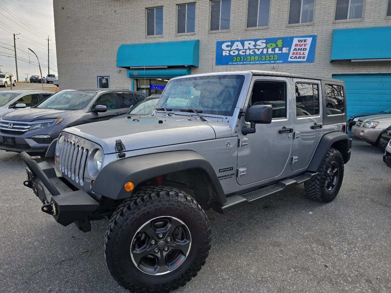 Used 2013 Jeep Wrangler Unlimited Sport image 3