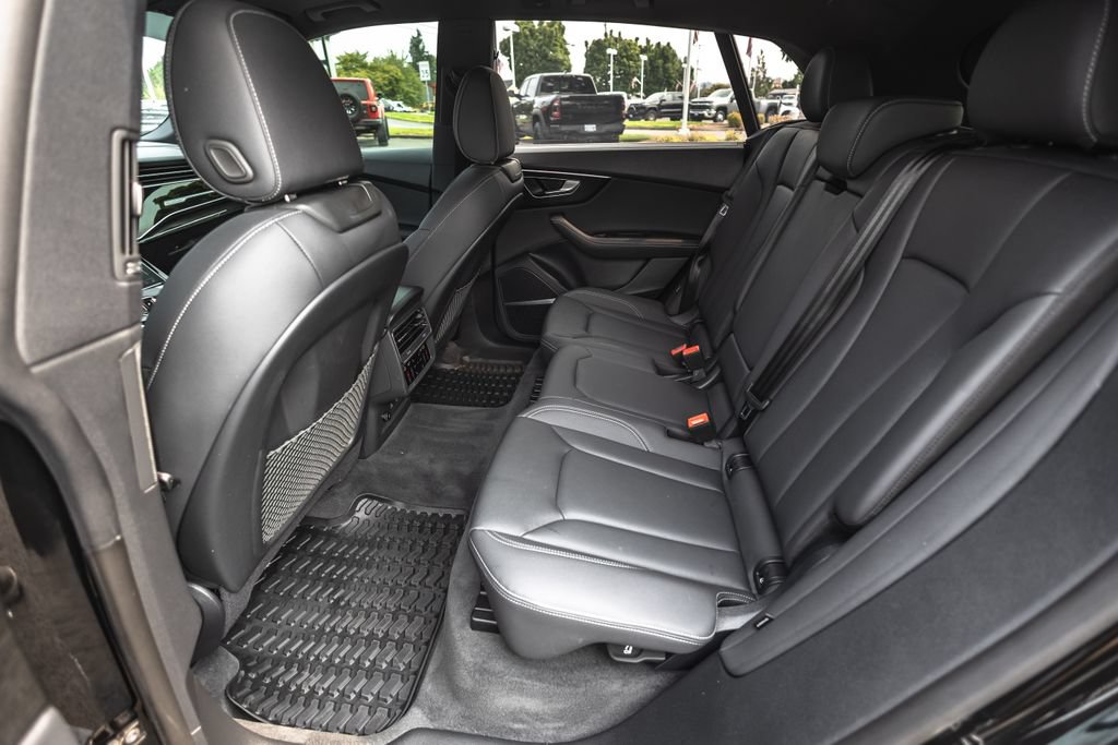 Used 2025 Audi Q8 Premium Plus AWD/4WD image 23