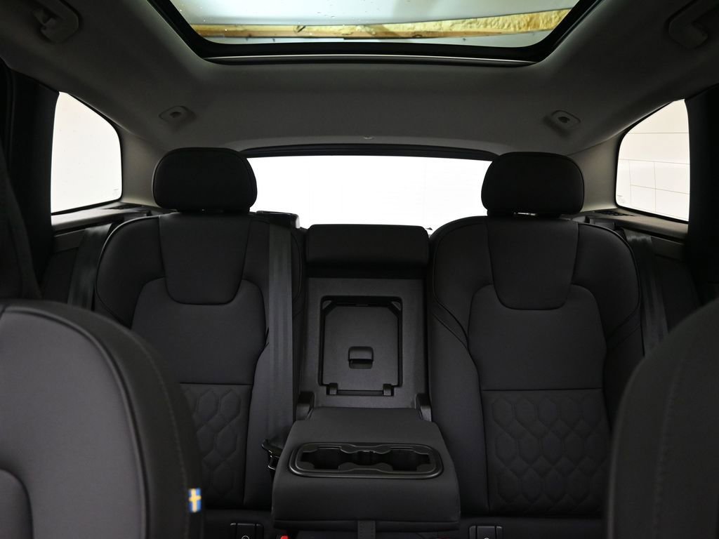 New 2026 Volvo XC60 B5 Plus w/ Protection Package Premier image 38