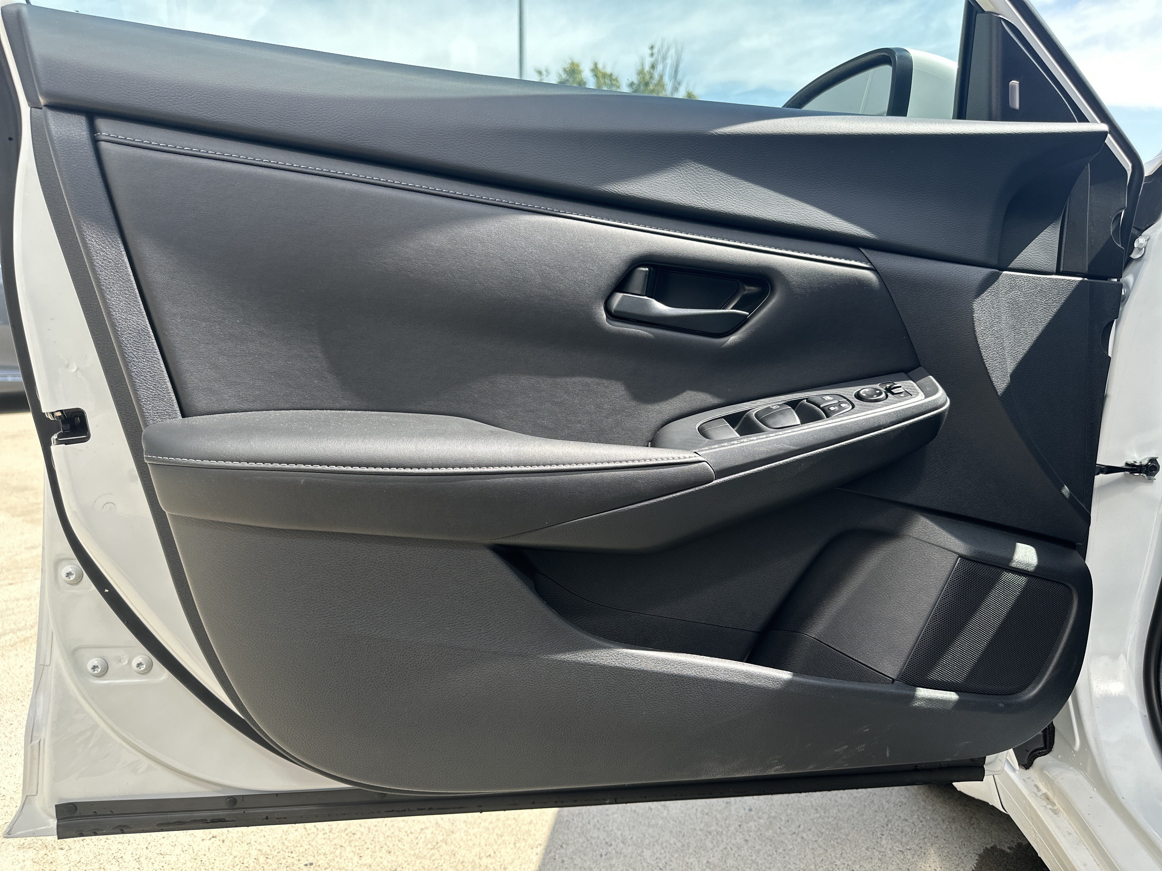 Used 2025 Nissan Sentra S FWD image 13