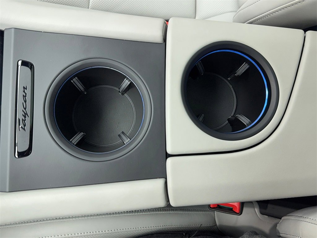 Used 2023 Porsche Taycan 4S image 32