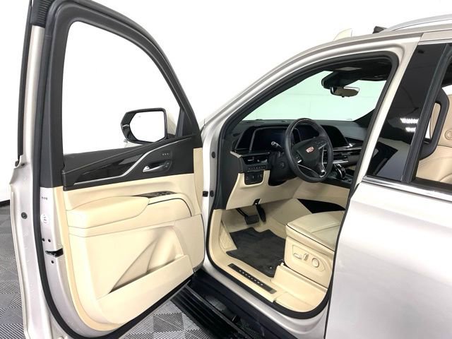 Certified 2023 Cadillac Escalade Premium Luxury w/ Performance Package image 24