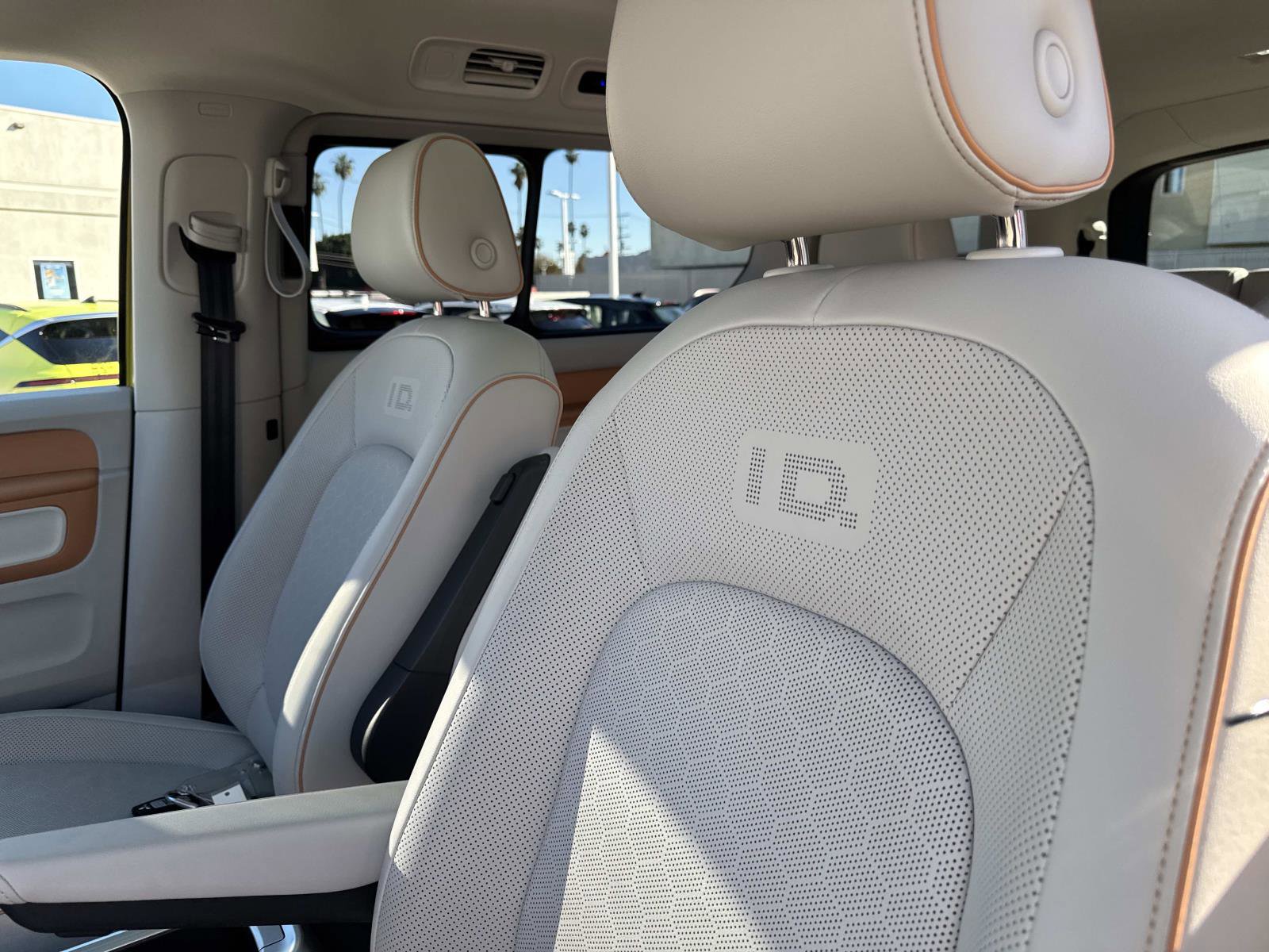 Used 2025 Volkswagen ID. Buzz 1st Edition image 26