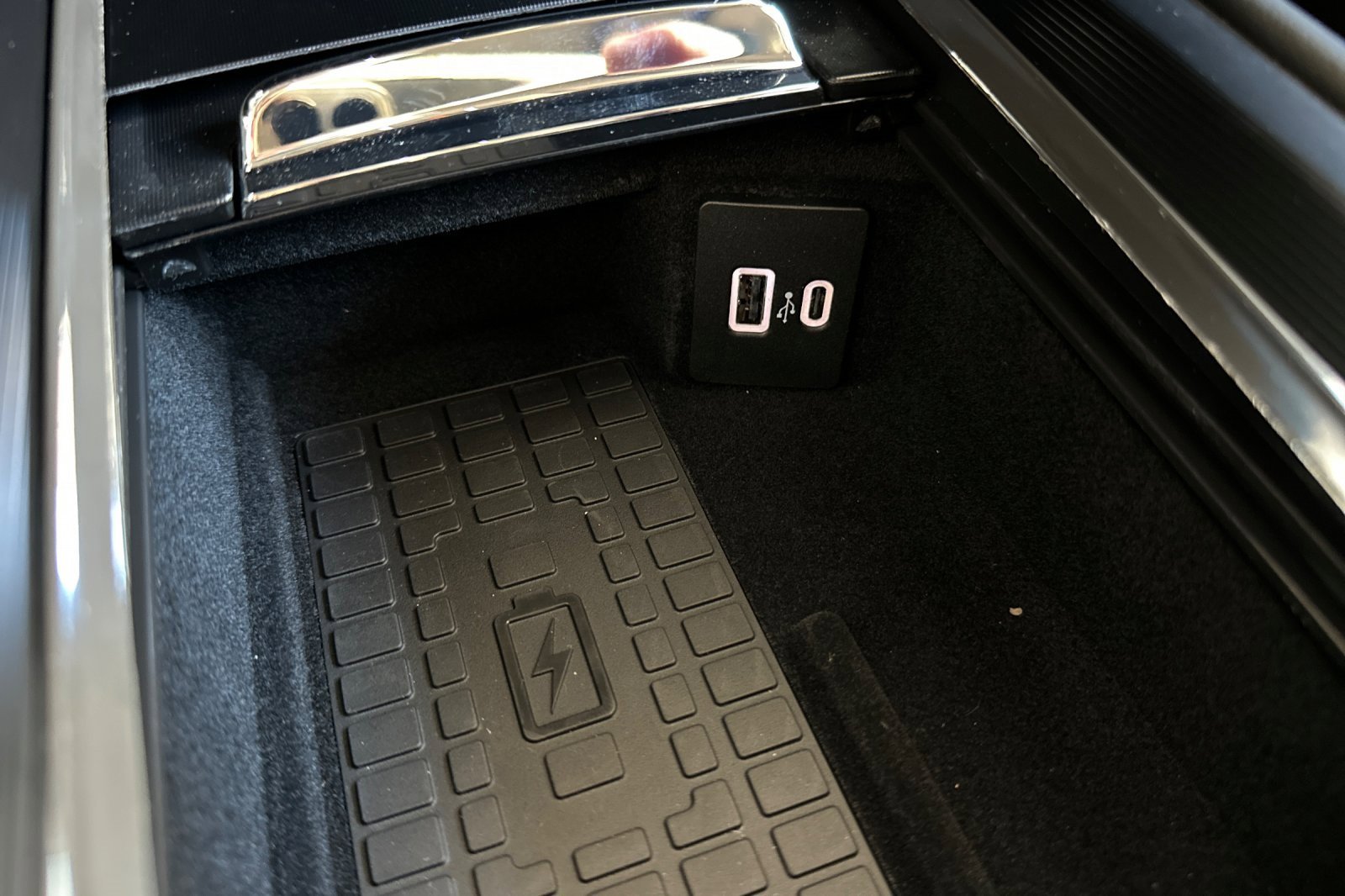 New 2025 Lincoln Corsair Reserve w/ Equipment Group 202A image 28