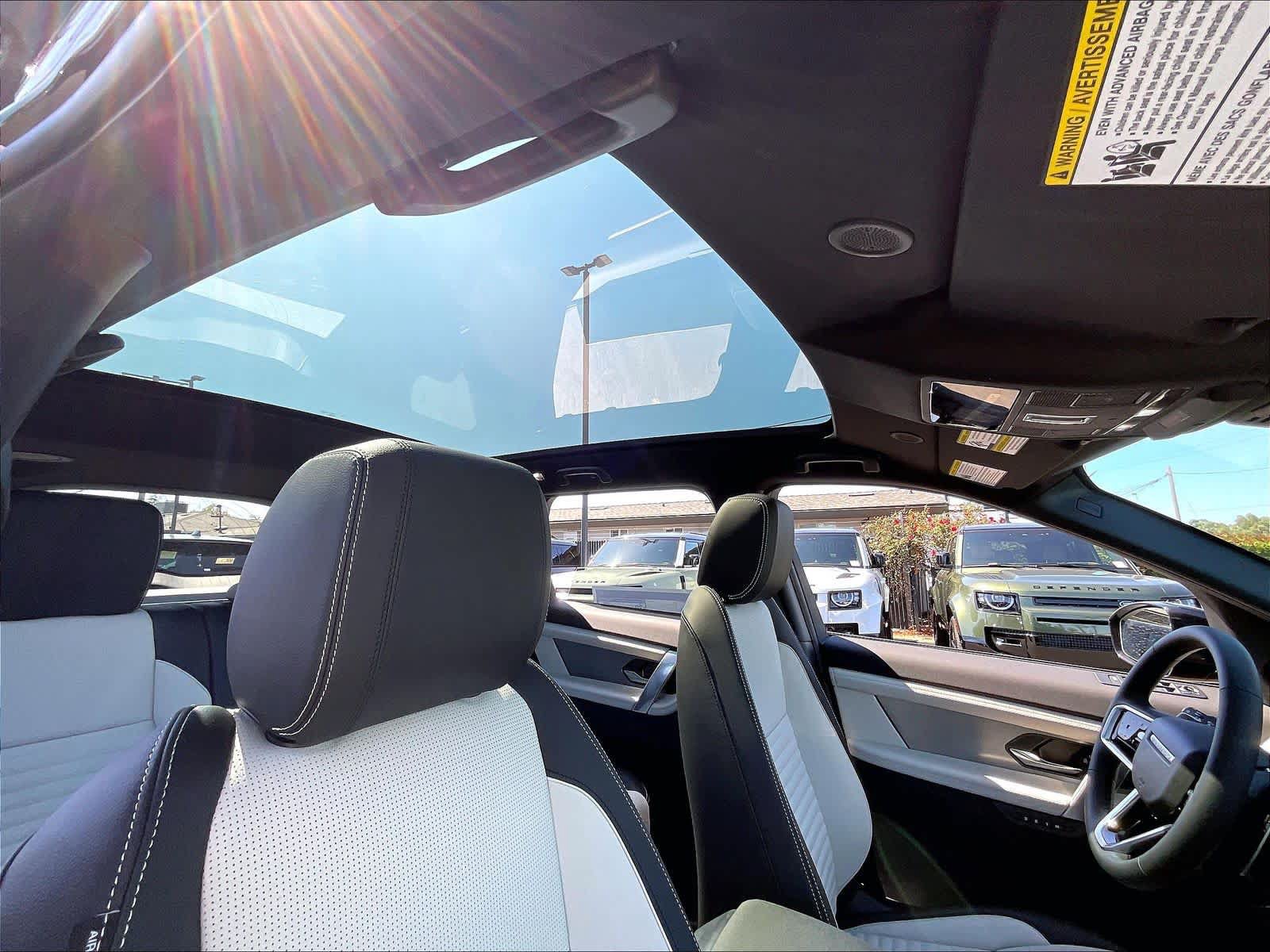 New 2026 Land Rover Discovery Sport Landmark AWD/4WD image 29