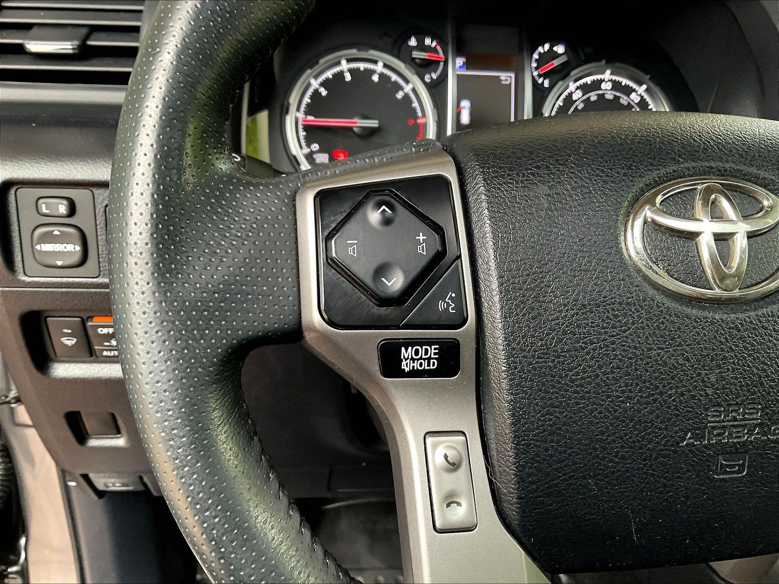 Used 2020 Toyota 4Runner Limited AWD/4WD image 11