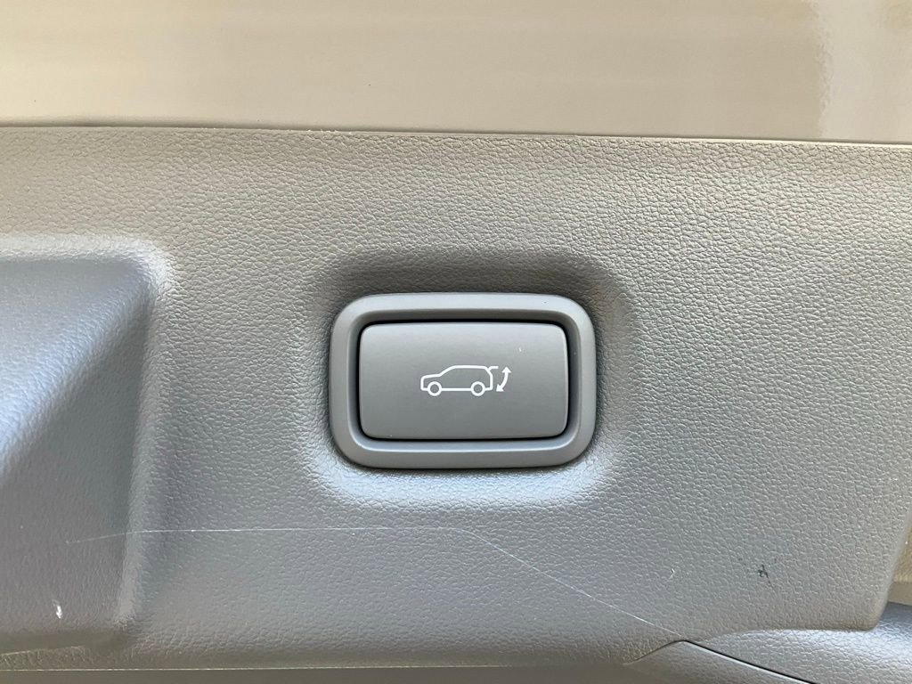 Used 2025 Hyundai Ioniq 5 SEL image 10