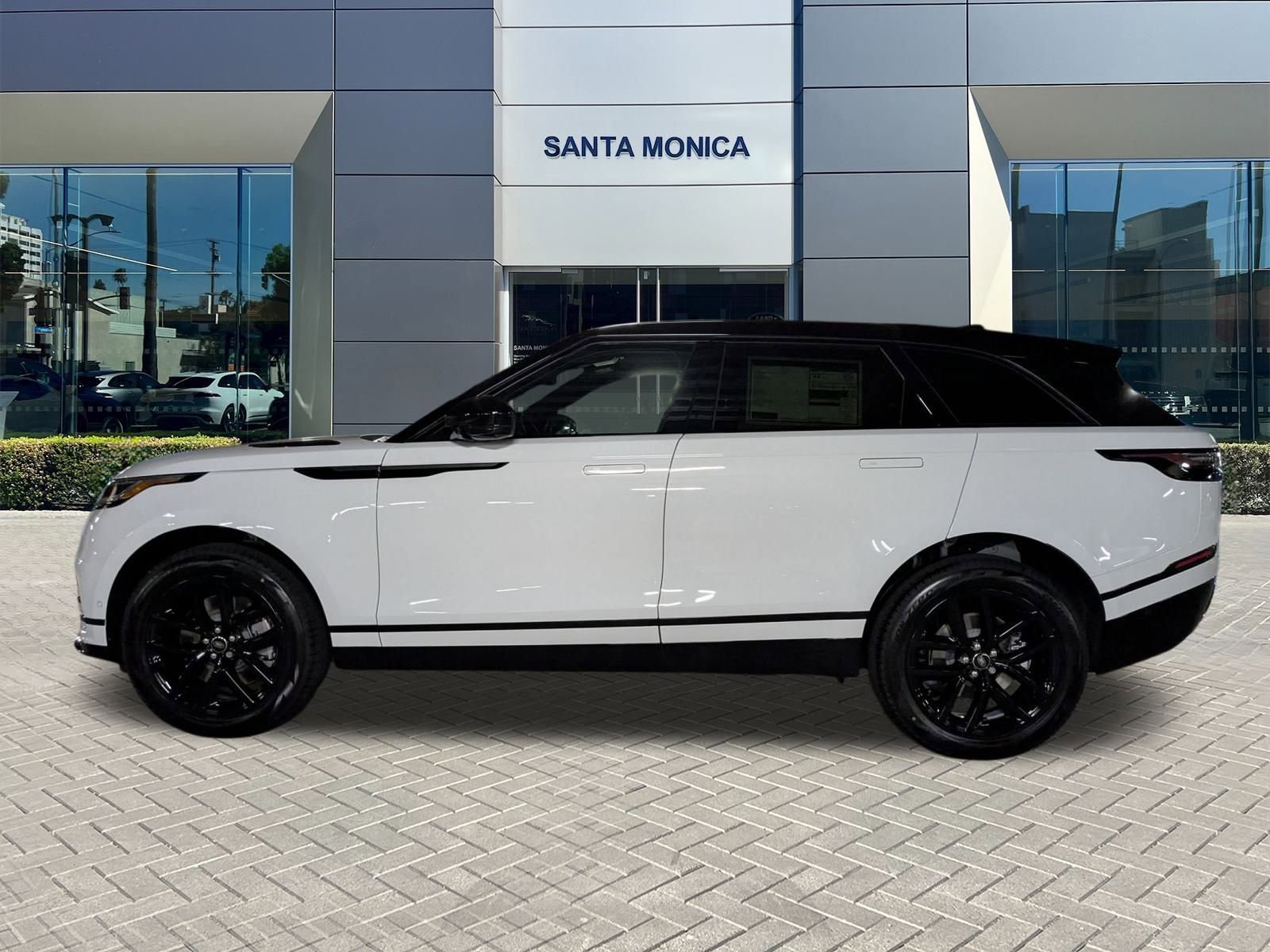 New 2026 Land Rover Range Rover Velar Dynamic SE image 5