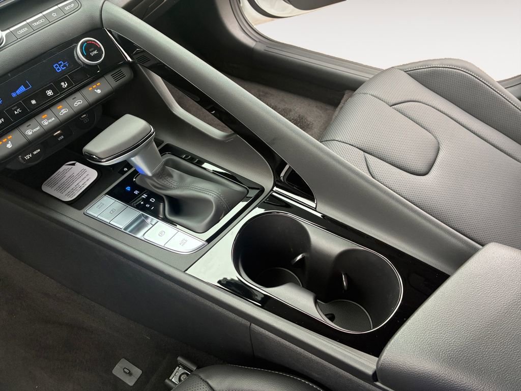 New 2026 Hyundai Elantra Limited image 28