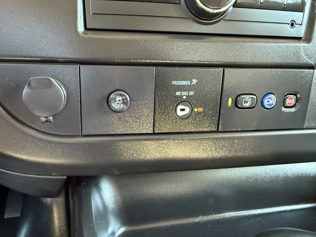 Used 2023 Chevrolet Express 3500 LS image 37