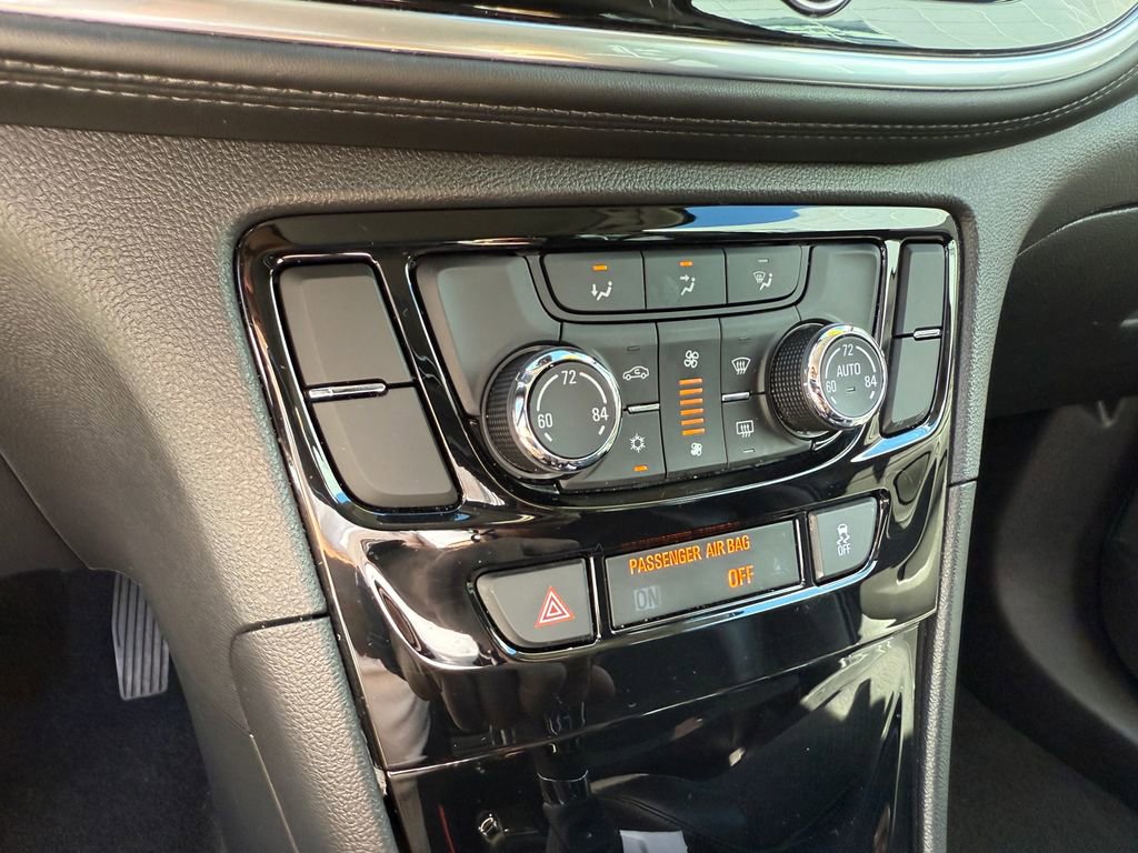 Used 2019 Buick Encore Sport Touring image 20